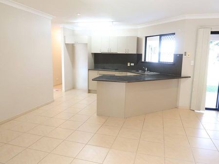 FAMILY HOME IN SOUGHT AFTER MOUNT SHERIDAN - Photo 3