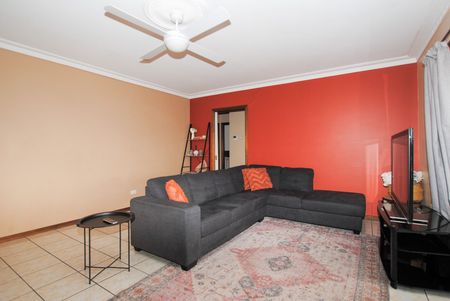 FOUR BEDROOM FULLY FURNISHED FAMILY HOME - Photo 5