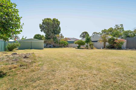 Charming Family Home in Beechboro - You Will Love This Home and Its Location &excl; - Photo 2