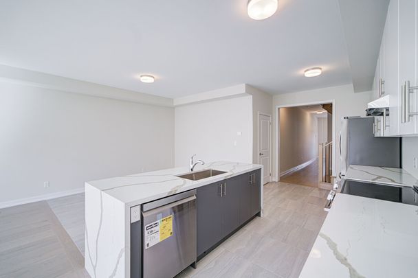 For Lease - 1179 Dartmouth Crescent, Oakville, Ontario - Photo 1