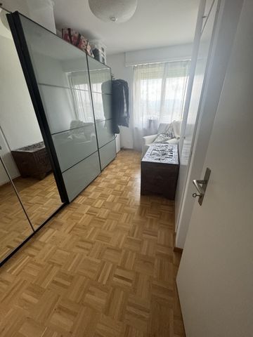 Rent a 4 ½ rooms apartment in Zumikon - Photo 3