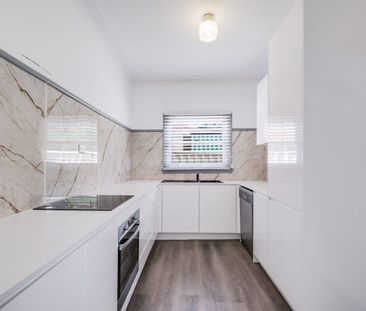 Beautiful Family Home in Prime Westmead Location – Within Westmead ... - Photo 4