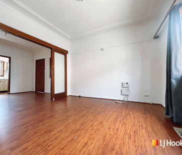 Neat & Tidy Family home in Blacktown CBD! - Photo 4