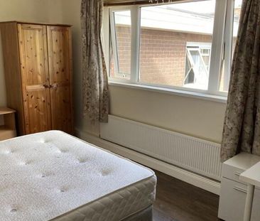 107 Annadale Flats, Belfast, BT7 3AY - Photo 6