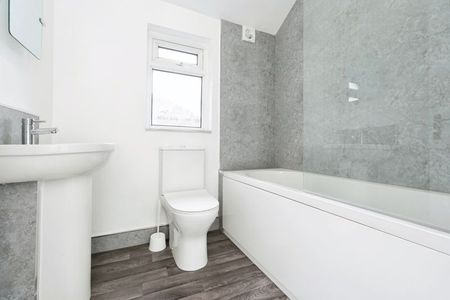 Parkinson Avenue, Scunthorpe - Photo 4