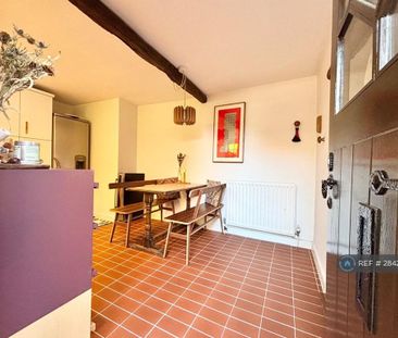 2 bedroom semi-detached house to rent - Photo 3