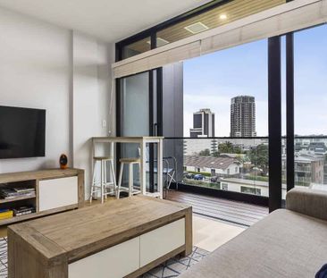 Modern Living in Takapuna! - Photo 2