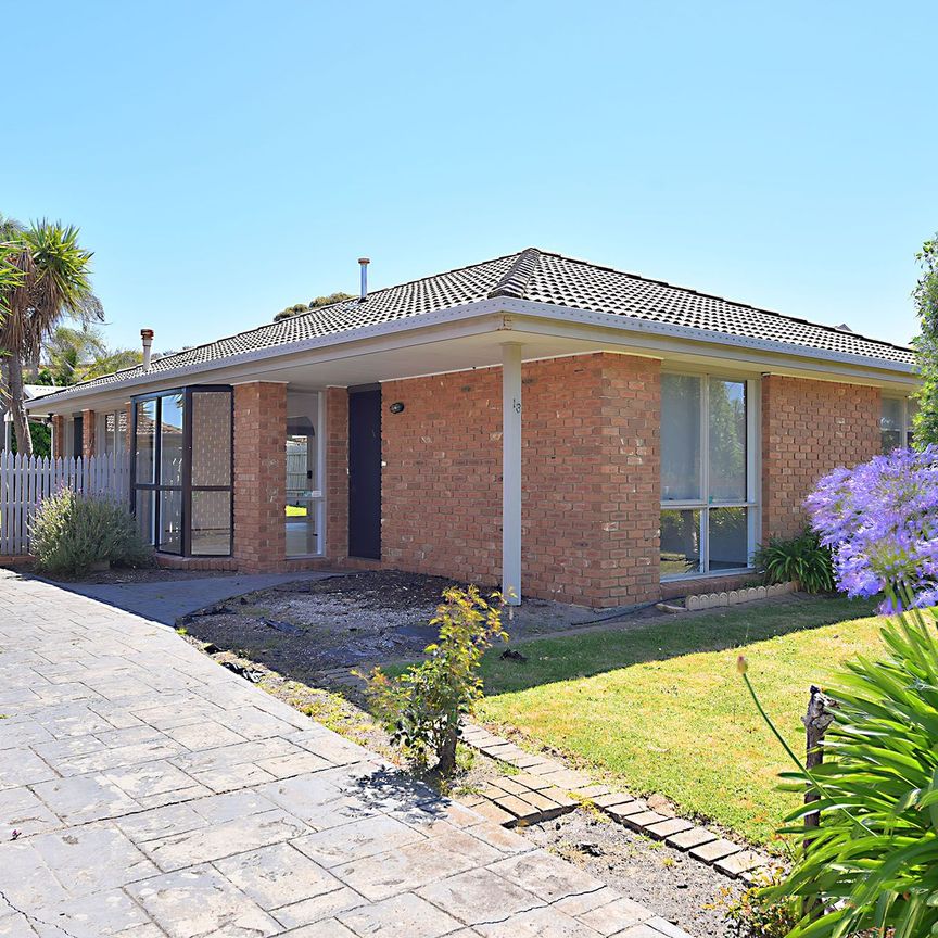 13 Hannagan Street Aspendale Gardens VIC - Photo 1