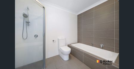 Neat & Spacious Duplex Available in Picnic Point - Photo 4