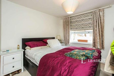 High Street, TN9 - Photo 2