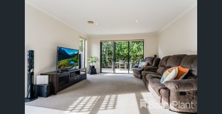 Bathed in light, stunning home. - Photo 2