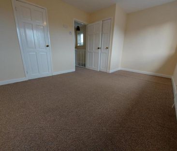 2 bedroom semi-detached house to rent - Photo 5