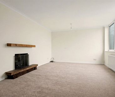 A three bedroom detached family home with driveway parking in Burto... - Photo 1