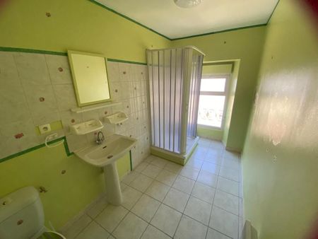 Location Appartement 3 pièces 85m² MOLIERES SUR CEZE 30410 - Photo 4