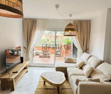 Alquiler de dúplex en Avenida la Reserva de Marbella - Photo 2