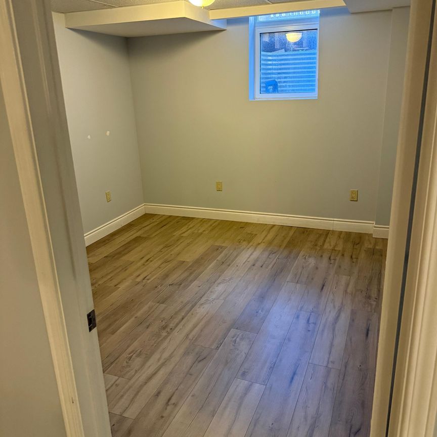 For Lease - 3702 Densbury Drive Unit# Basement, Mississauga, Ontario - Photo 1