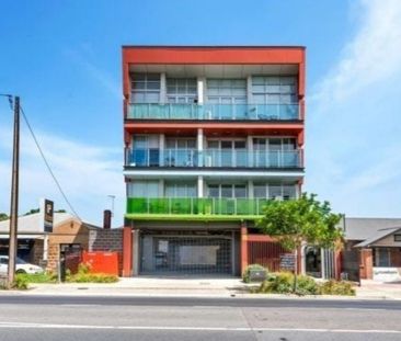 Modern Two Bedroom Apartment - Photo 6