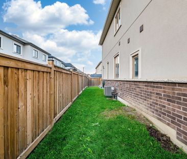 For Lease - 3 Doris Pawley Crescent, Caledon, Ontario - Photo 3