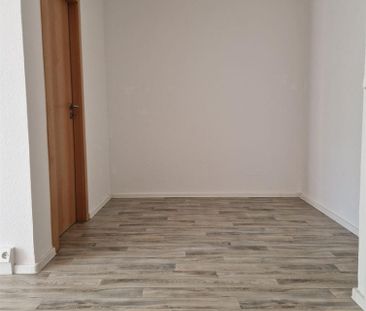 Sofort bezugsfertig, familienfreundliche 3 - Raumwohnung mit Balkon... - Foto 1