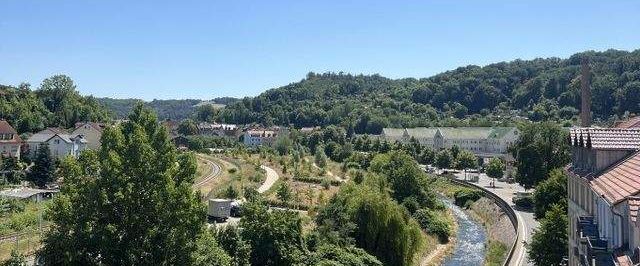 Helle großzügige Etagenwohnung mit Balkon, 2 Bädern und separater Wohnküche! - Foto 1