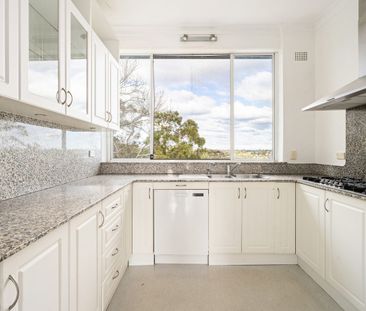 Spacious Family Home in Prime Castlecrag Location - Photo 6