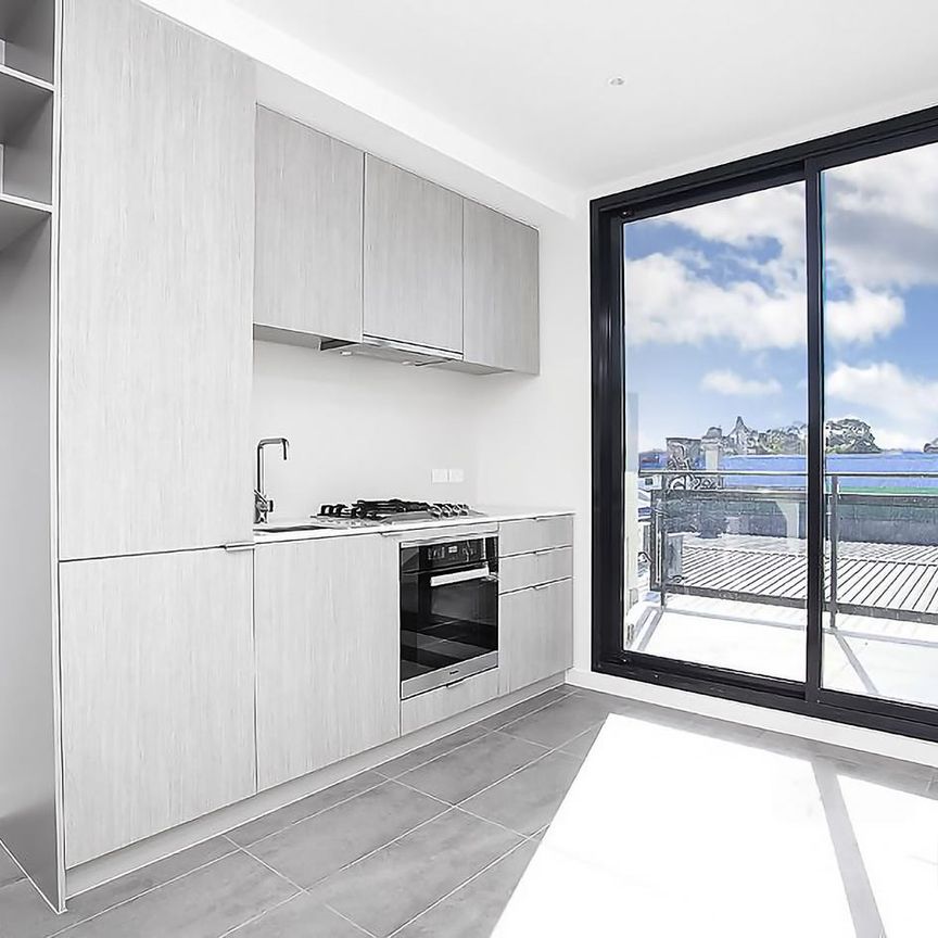 Make a move into Collingwood's hippest development, 'You and I'. - Photo 1