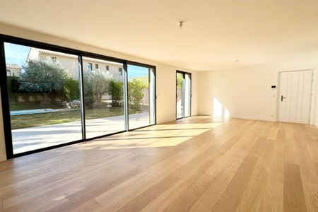 ÉGUILLES VILLA CONTEMPORAINE PRESTATIONS HAUT DE GAMME DOMAINE SÉCURISÉ - Photo 3