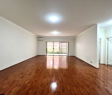 Modern & Spacious 3 bedroom Villa Style Unit - Photo 1