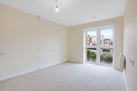 1 bedroom retirement property to rent - Photo 5