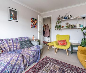 2 bedroom property to rent - Photo 1