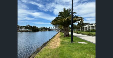 Three Bedroom Riverside Apartment - Photo 4