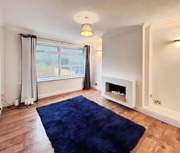 4 bedroom semi-detached house to rent - Photo 2