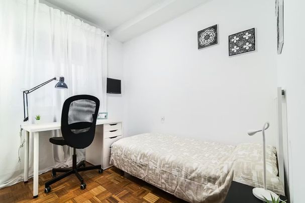 Calle de Juan Bravo, Madrid, Community of Madrid 28006 - Photo 1