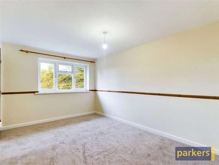 Shackleton Way, Woodley, Reading, Berkshire, RG5 - Photo 2