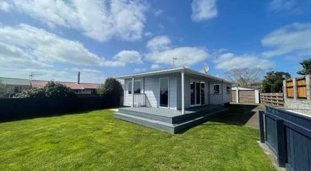 Renovated Three-Bedroom Home - Photo 5