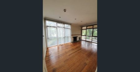 Tree-Lined Family Haven in a Premium Corner Position - Photo 2