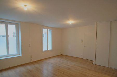 Appartement Chazay D Azergues 1 pièce(s) 32.80 m2 - Photo 2