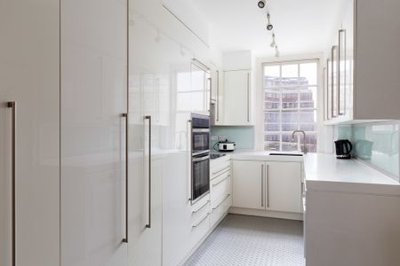 Cramner Court, Whiteheads Grove, London - Photo 4