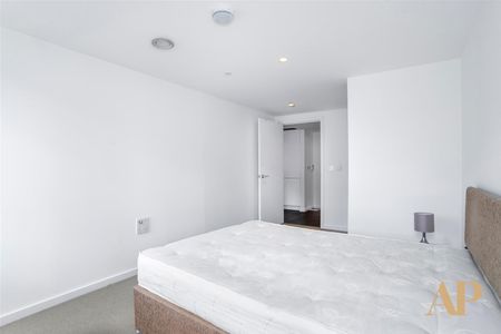 City Road, Hackney, London - Photo 4