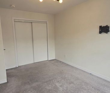 For Lease - 86 Sutcliffe Drive, Whitby, Ontario - Photo 6