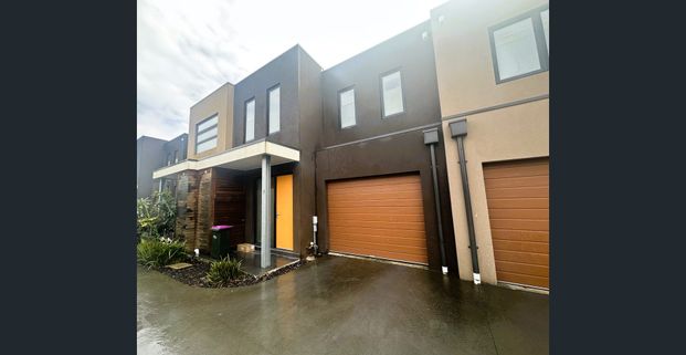 “Glorious design, Fantastic lifestyle” - Photo 1