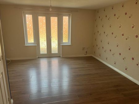 3 bedroom townhouse to rent - Photo 2