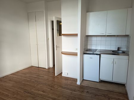 Location Appartement 1 pièce 19m² NANTES 44000 - Photo 3