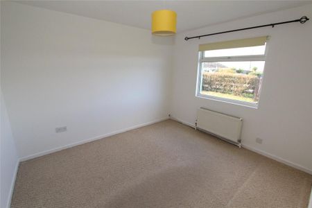 3 bedroom bungalow to rent - Photo 3