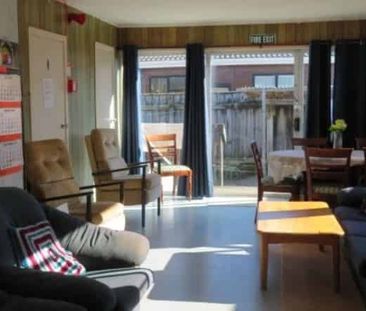 PETONE LIVING - Photo 1