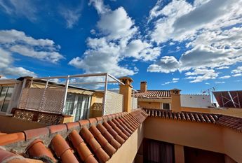 LONG TERM RENTAL IN LA CARIHUELA 3 BEDROOMS, AND PRIVATE PARKNG – tor501ts