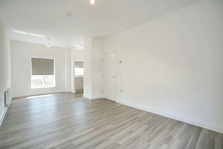 Harrington Close, Northampton - Photo 4