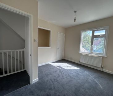 2 bedroom semi-detached house to rent - Photo 5