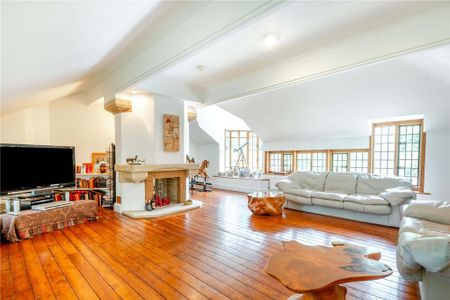 6 bedroom detached house to rent - Photo 2