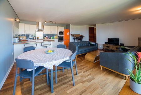 Room in a Shared Flat, Farnsworth Court, SE10 - Photo 2